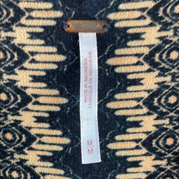 Free People Catch Me If You Can Top Size M - Picture 5 of 8